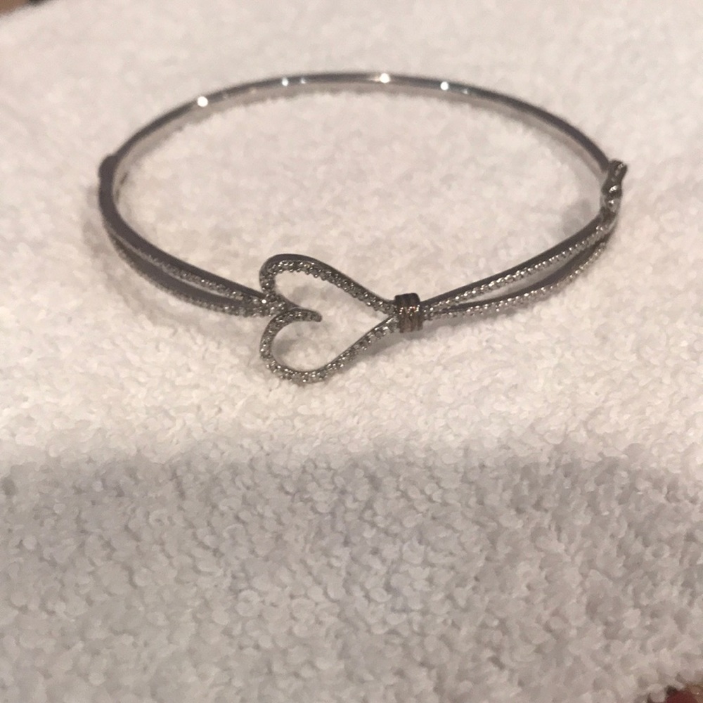 Diamond accented bangle bracelet